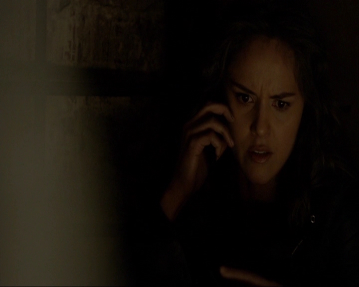 VampireDiariesWorld-dot-nl_7x19SomebodyThatIUsedtoKnow0803.jpg