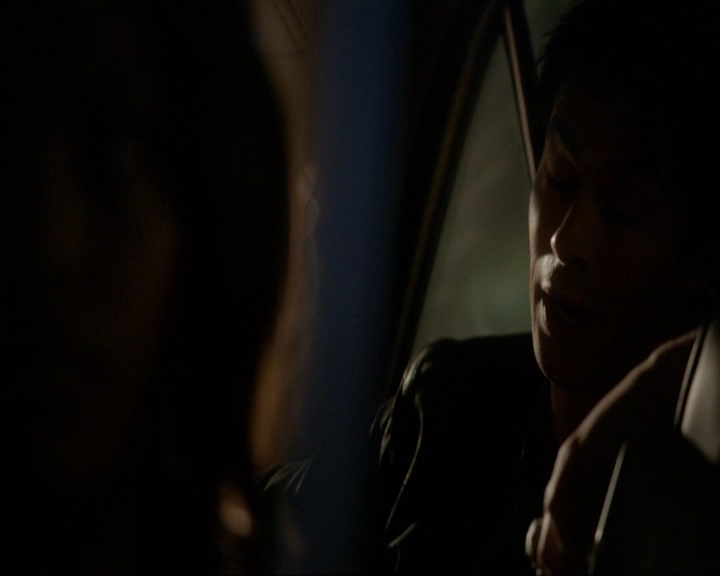 VampireDiariesWorld-dot-nl_7x19SomebodyThatIUsedtoKnow0833.jpg