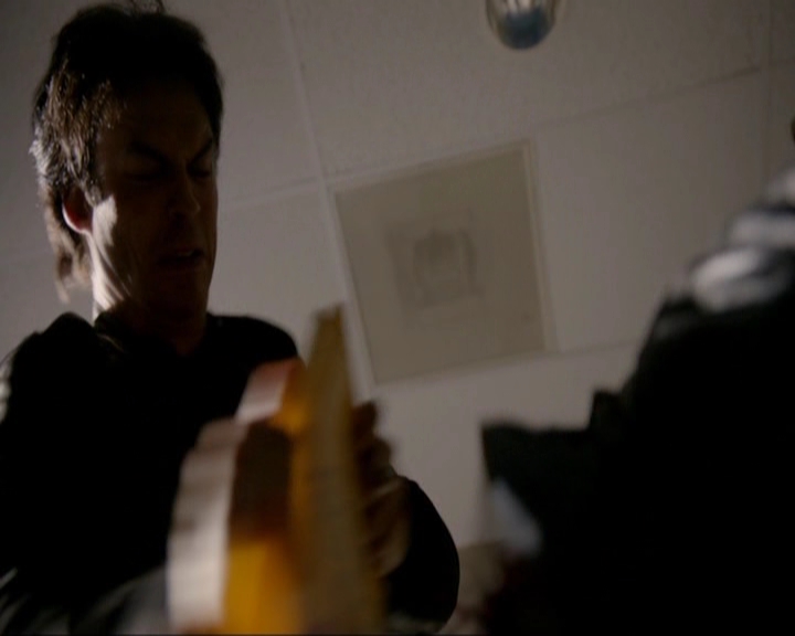 VampireDiariesWorld-dot-nl_7x19SomebodyThatIUsedtoKnow0931.jpg