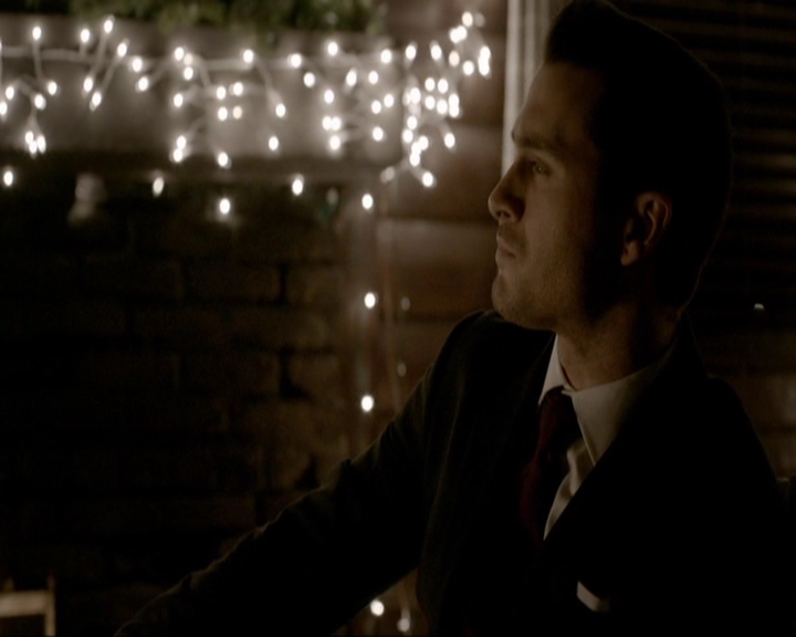 VampireDiariesWorld-dot-nl_7x19SomebodyThatIUsedtoKnow1048.jpg