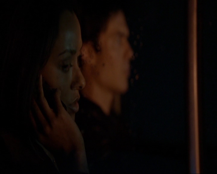 VampireDiariesWorld-dot-nl_7x19SomebodyThatIUsedtoKnow1521.jpg