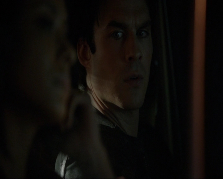 VampireDiariesWorld-dot-nl_7x19SomebodyThatIUsedtoKnow1544.jpg