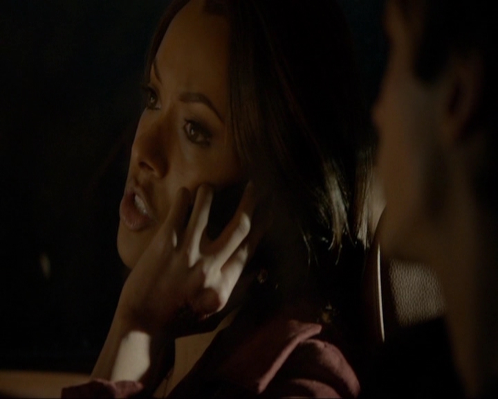 VampireDiariesWorld-dot-nl_7x19SomebodyThatIUsedtoKnow1556.jpg