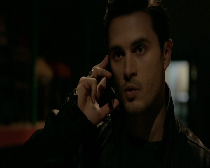 VampireDiariesWorld-dot-nl_7x19SomebodyThatIUsedtoKnow1563.jpg