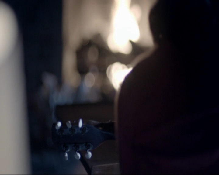 VampireDiariesWorld-dot-nl_7x19SomebodyThatIUsedtoKnow1596.jpg