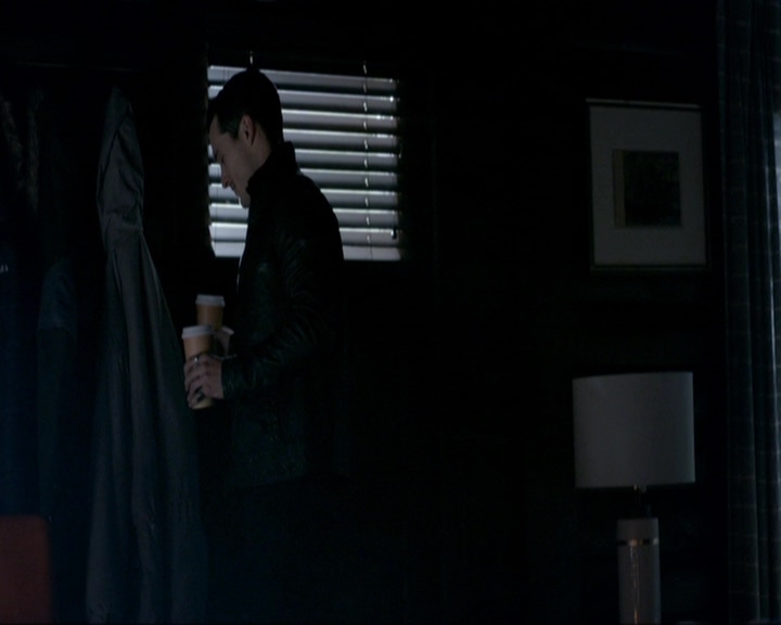 VampireDiariesWorld-dot-nl_7x19SomebodyThatIUsedtoKnow1606.jpg