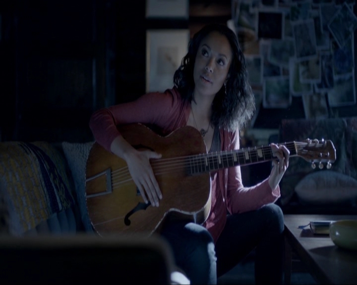 VampireDiariesWorld-dot-nl_7x19SomebodyThatIUsedtoKnow1614.jpg