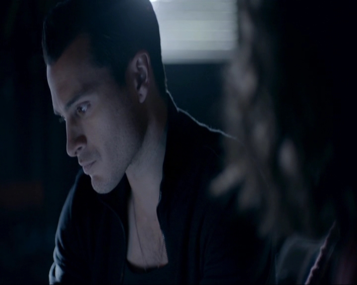 VampireDiariesWorld-dot-nl_7x19SomebodyThatIUsedtoKnow1644.jpg