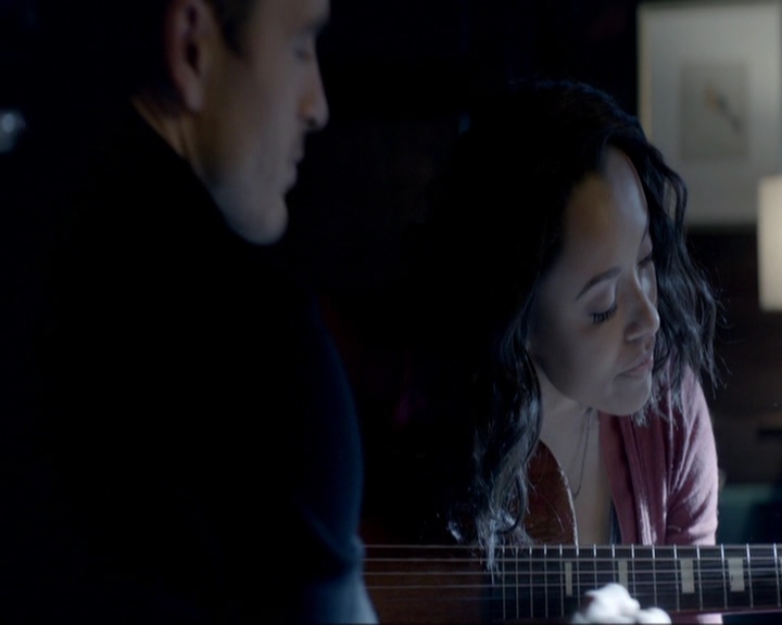 VampireDiariesWorld-dot-nl_7x19SomebodyThatIUsedtoKnow1667.jpg