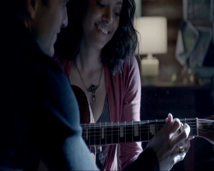 VampireDiariesWorld-dot-nl_7x19SomebodyThatIUsedtoKnow1670.jpg