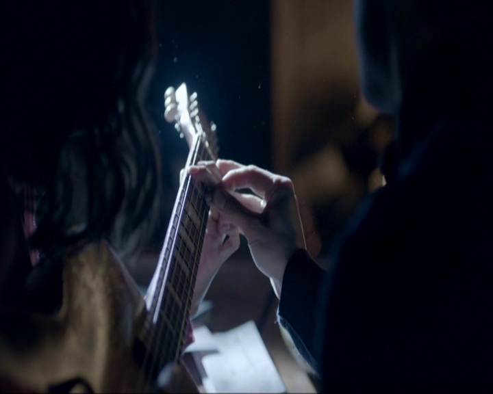 VampireDiariesWorld-dot-nl_7x19SomebodyThatIUsedtoKnow1673.jpg