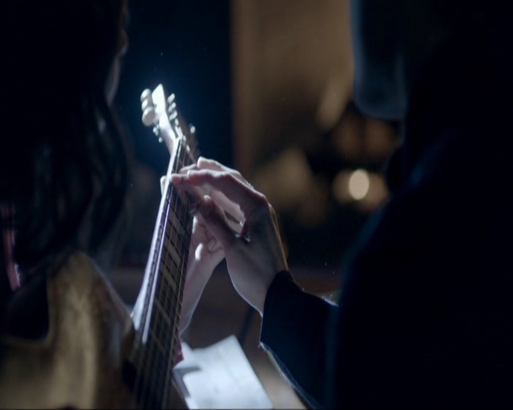 VampireDiariesWorld-dot-nl_7x19SomebodyThatIUsedtoKnow1675.jpg