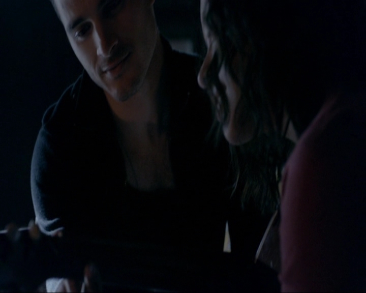 VampireDiariesWorld-dot-nl_7x19SomebodyThatIUsedtoKnow1681.jpg