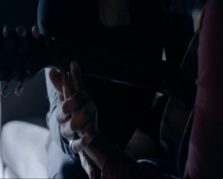 VampireDiariesWorld-dot-nl_7x19SomebodyThatIUsedtoKnow1684.jpg