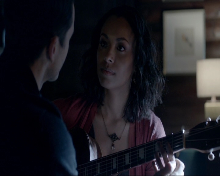 VampireDiariesWorld-dot-nl_7x19SomebodyThatIUsedtoKnow1688.jpg