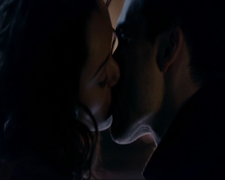 VampireDiariesWorld-dot-nl_7x19SomebodyThatIUsedtoKnow1703.jpg