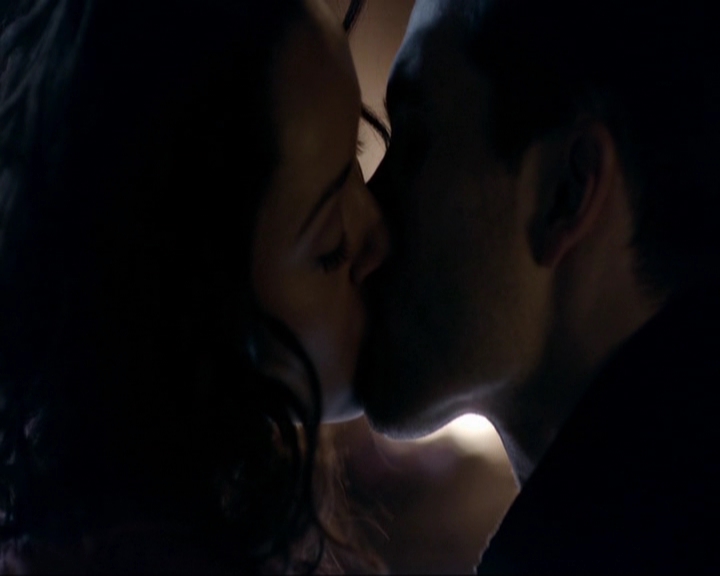 VampireDiariesWorld-dot-nl_7x19SomebodyThatIUsedtoKnow1704.jpg