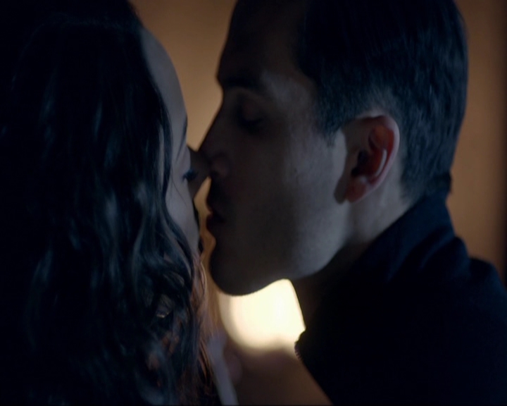 VampireDiariesWorld-dot-nl_7x19SomebodyThatIUsedtoKnow1710.jpg