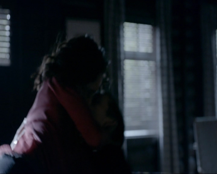 VampireDiariesWorld-dot-nl_7x19SomebodyThatIUsedtoKnow1724.jpg