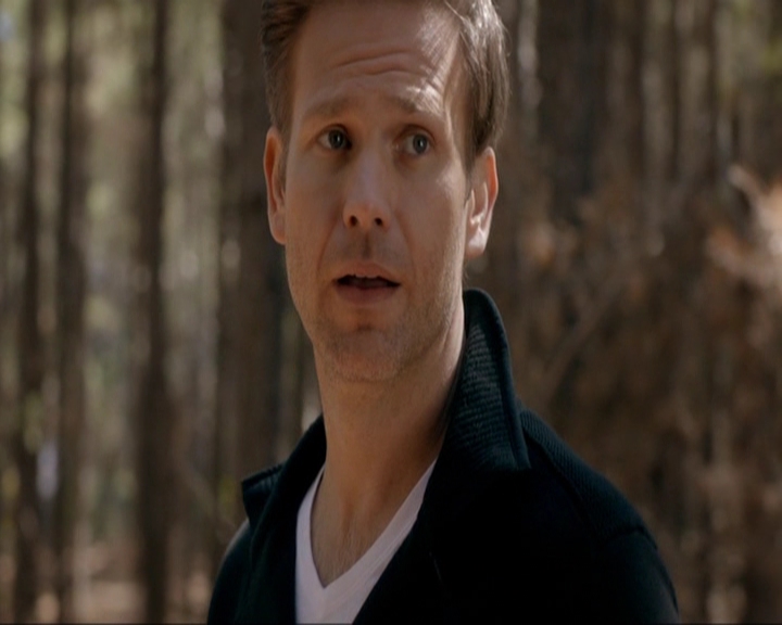 VampireDiariesWorld-dot-nl_7x19SomebodyThatIUsedtoKnow2063.jpg