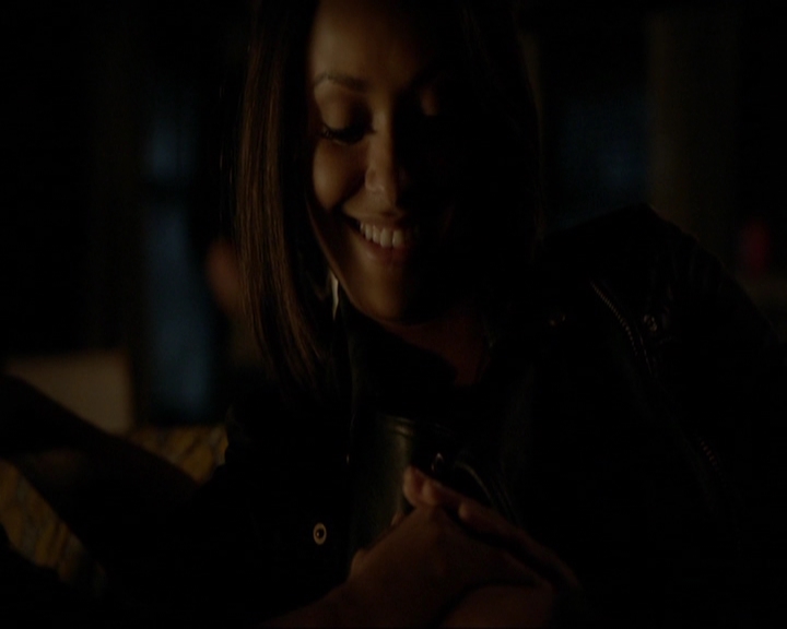 VampireDiariesWorld-dot-nl_7x19SomebodyThatIUsedtoKnow2165.jpg