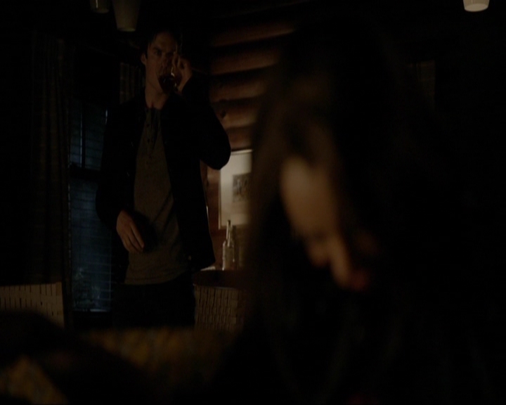 VampireDiariesWorld-dot-nl_7x19SomebodyThatIUsedtoKnow2168.jpg