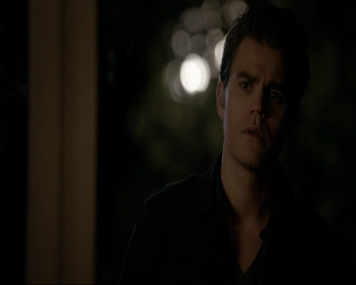 VampireDiariesWorld-dot-nl_7x19SomebodyThatIUsedtoKnow2208.jpg