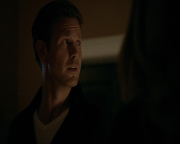 VampireDiariesWorld-dot-nl_7x19SomebodyThatIUsedtoKnow2225.jpg