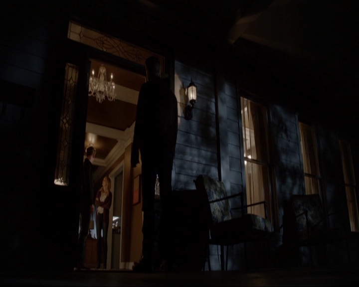 VampireDiariesWorld-dot-nl_7x19SomebodyThatIUsedtoKnow2227.jpg