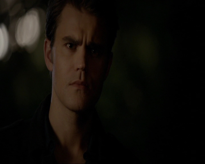 VampireDiariesWorld-dot-nl_7x19SomebodyThatIUsedtoKnow2239.jpg