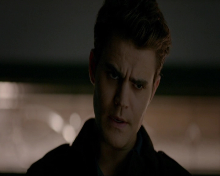 VampireDiariesWorld-dot-nl_7x19SomebodyThatIUsedtoKnow2254.jpg