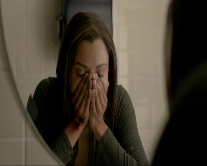 VampireDiariesWorld-dot-nl_7x20KillEmAll0006.jpg