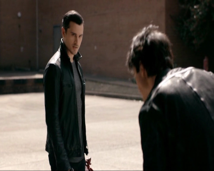 VampireDiariesWorld-dot-nl_7x20KillEmAll0204.jpg