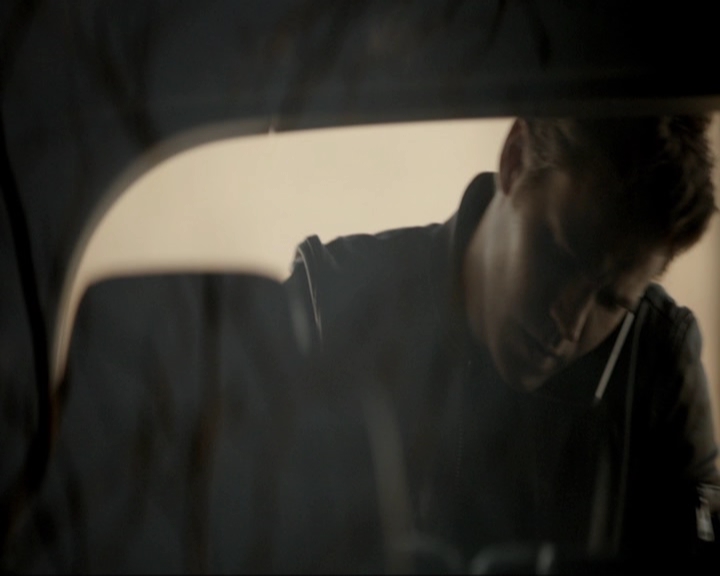 VampireDiariesWorld-dot-nl_7x20KillEmAll0218.jpg