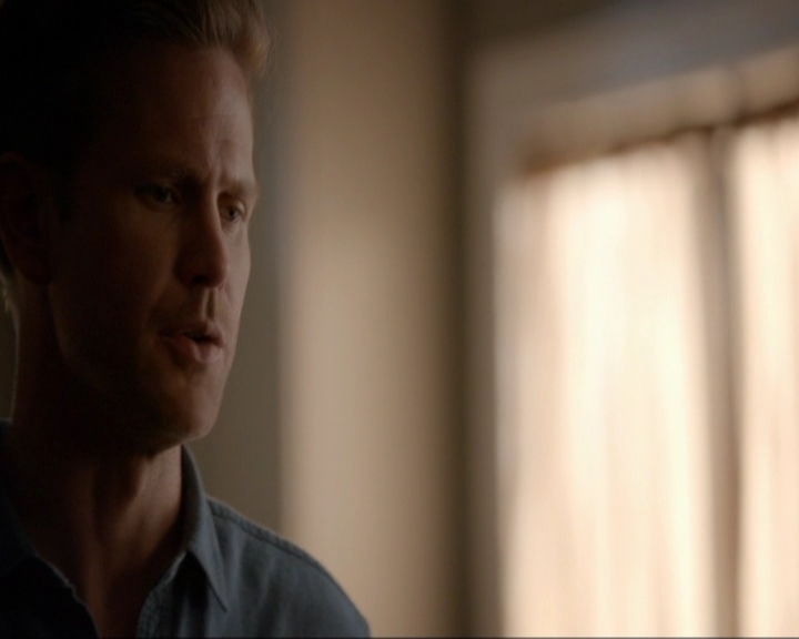 VampireDiariesWorld-dot-nl_7x20KillEmAll0307.jpg