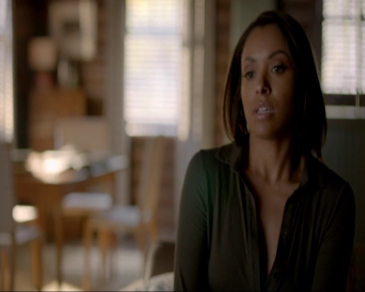 VampireDiariesWorld-dot-nl_7x20KillEmAll0361.jpg