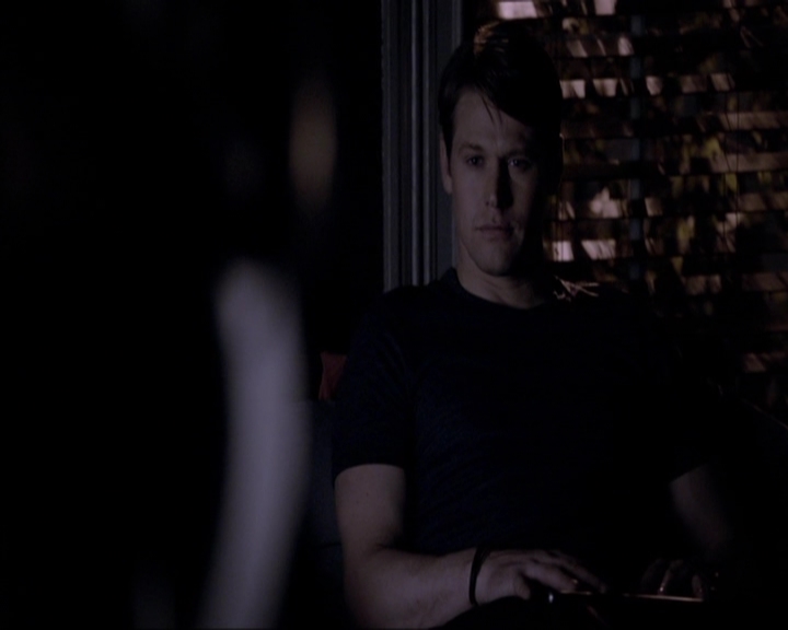 VampireDiariesWorld-dot-nl_7x20KillEmAll0477.jpg