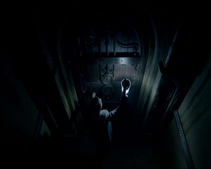 VampireDiariesWorld-dot-nl_7x20KillEmAll0749.jpg