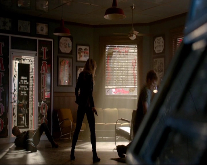 VampireDiariesWorld-dot-nl_7x20KillEmAll1169.jpg