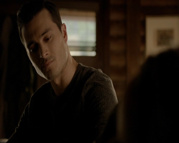 VampireDiariesWorld-dot-nl_7x20KillEmAll1203.jpg