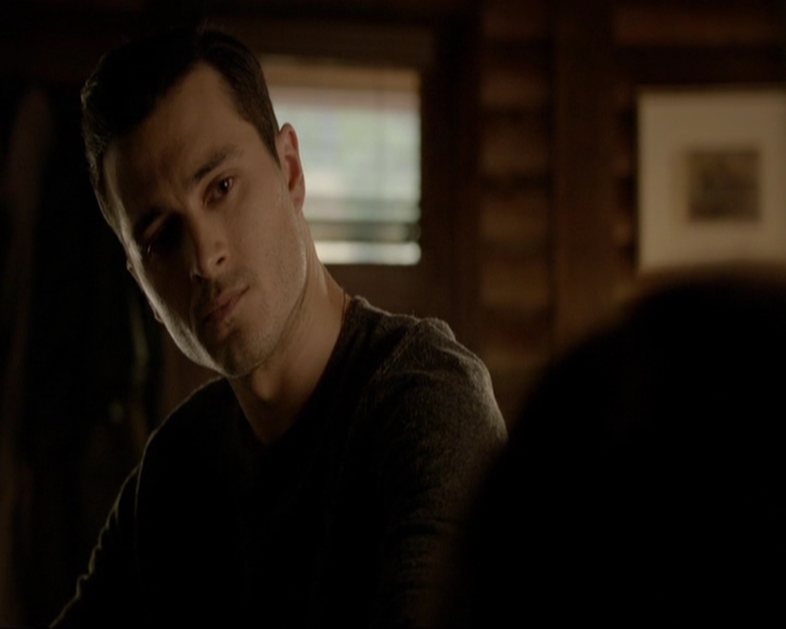 VampireDiariesWorld-dot-nl_7x20KillEmAll1210.jpg