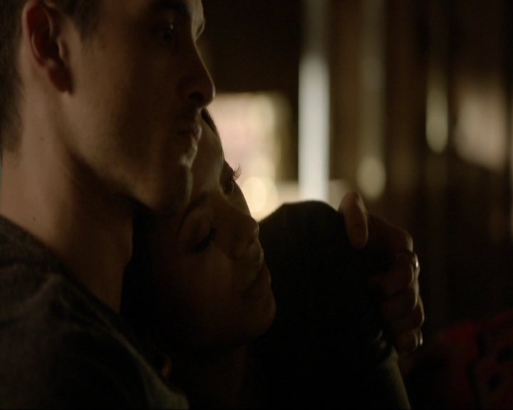 VampireDiariesWorld-dot-nl_7x20KillEmAll1237.jpg