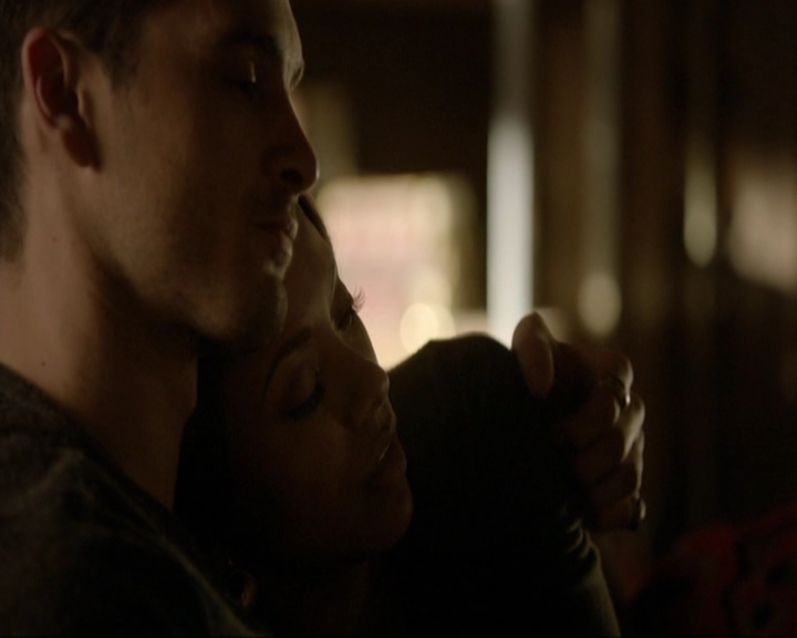 VampireDiariesWorld-dot-nl_7x20KillEmAll1239.jpg