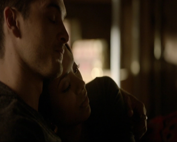 VampireDiariesWorld-dot-nl_7x20KillEmAll1240.jpg