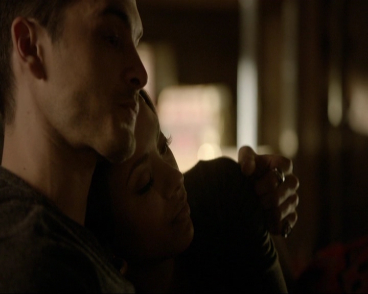 VampireDiariesWorld-dot-nl_7x20KillEmAll1241.jpg