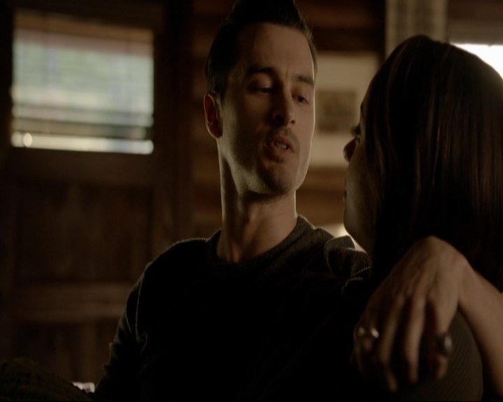 VampireDiariesWorld-dot-nl_7x20KillEmAll1256.jpg