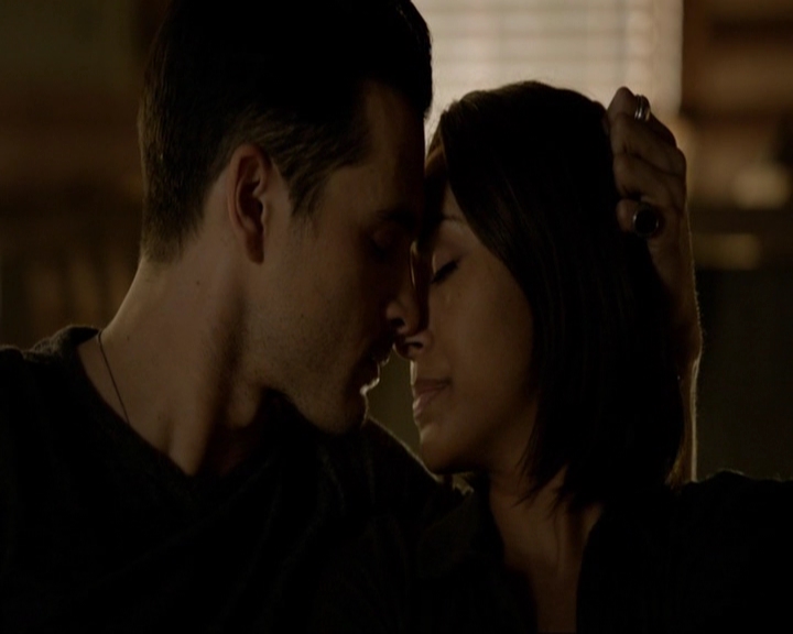 VampireDiariesWorld-dot-nl_7x20KillEmAll1266.jpg