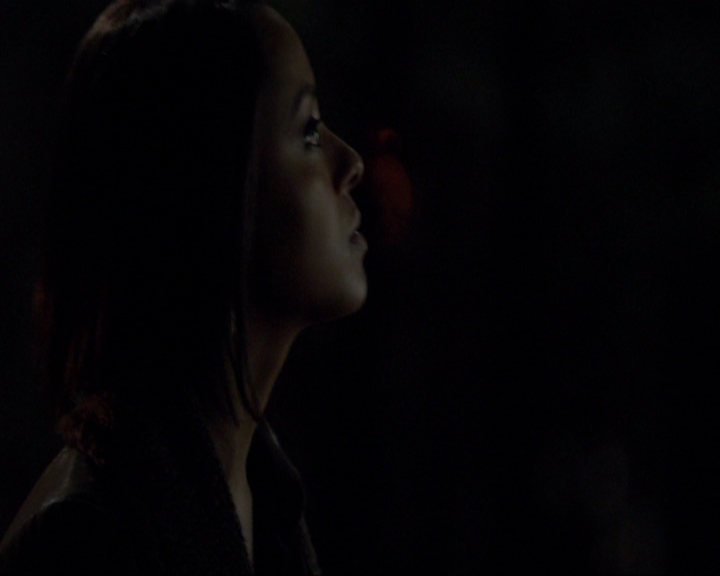 VampireDiariesWorld-dot-nl_7x20KillEmAll1415.jpg