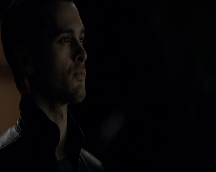 VampireDiariesWorld-dot-nl_7x20KillEmAll1417.jpg