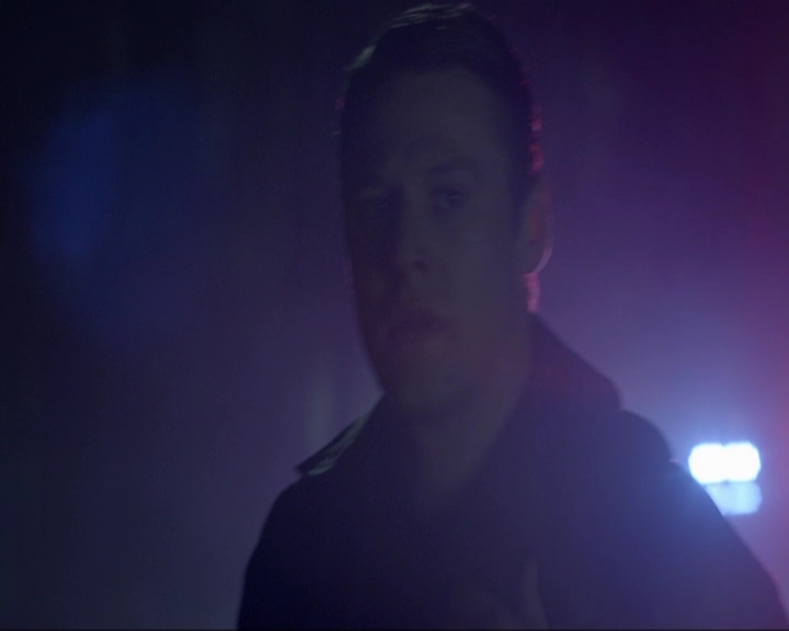 VampireDiariesWorld-dot-nl_7x20KillEmAll1621.jpg